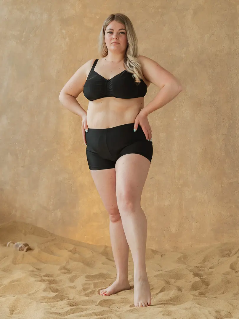 Costum de baie cu șort