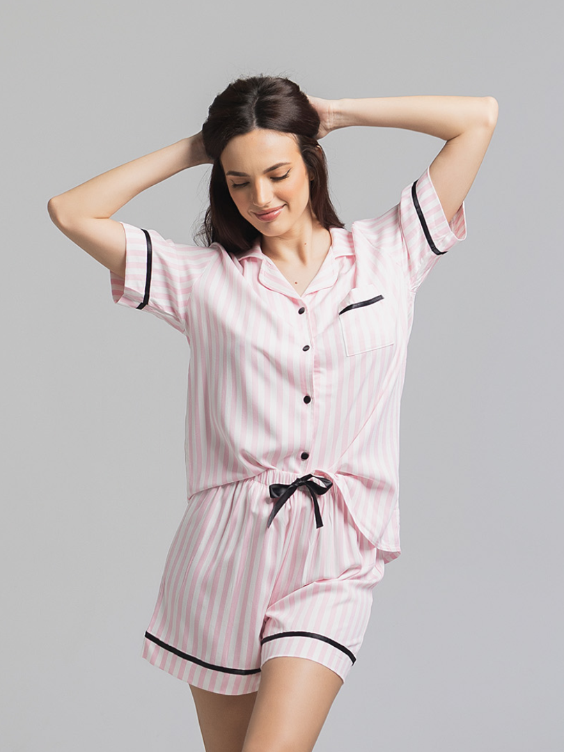 Pijama din vâscoză cu cămașă și șort