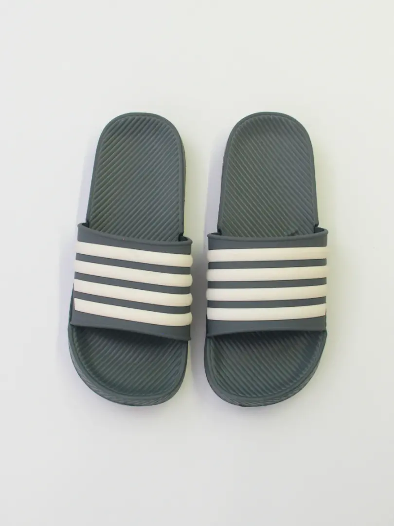 Мужские пляжные шлепанцы