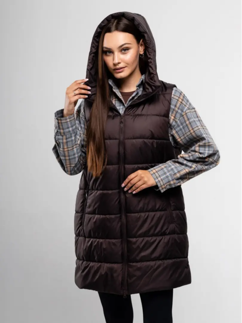 Vestă călduroasă matlasată cu glugă