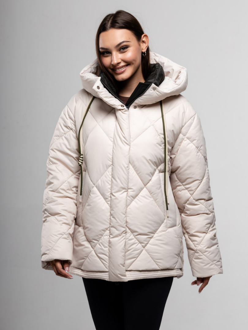 Теплая и современная осенне-зимняя куртка
