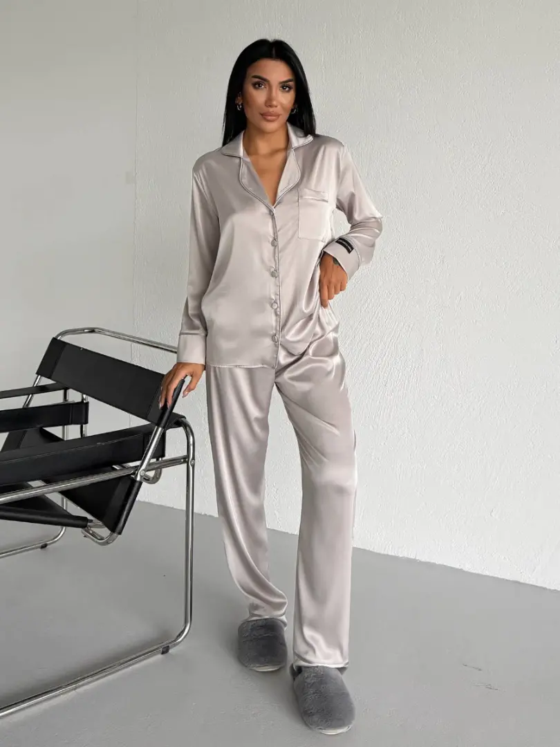 Pijama satinată damă – set elegant cu pantaloni lungi