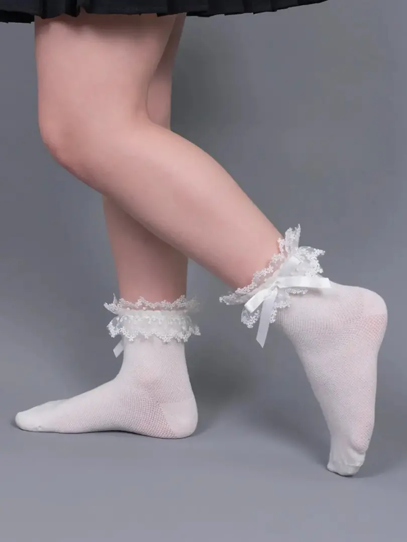 Șosete elegante din bumbac cu dantelă și fundiță