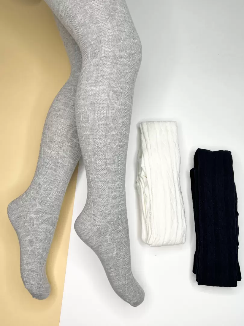 Dresuri tricotate pentru fetițe