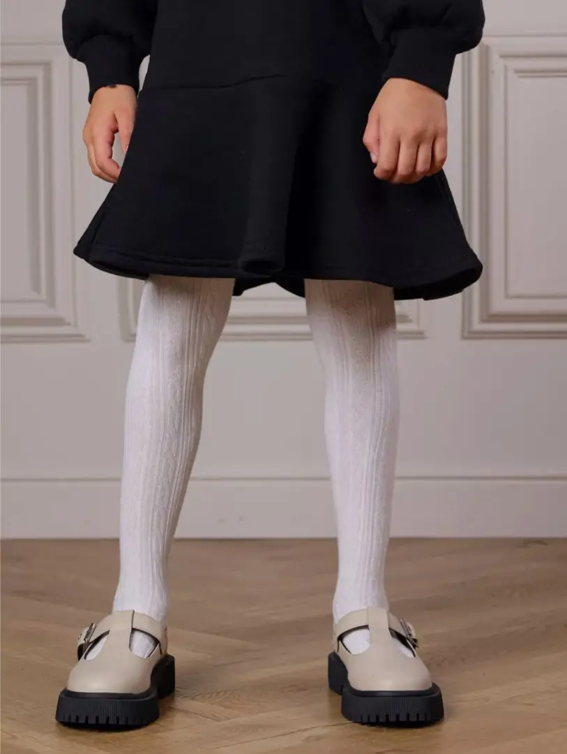 Dresuri tricotate pentru fetițe